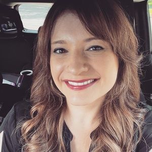 Meet your Posher, Suzanne